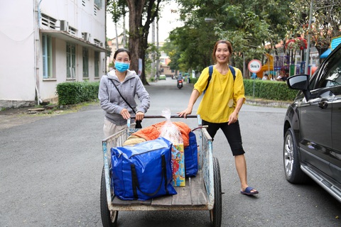 Chuyến xe 0 đồng đặc biệt đưa các bệnh nhi về quê ăn Tết - Ảnh 5. Chuyến xe 0 đồng đặc biệt đưa các bệnh nhi về quê ăn Tết - Ảnh 5.