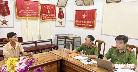 Bênh vực mẹ, con trai bị cha ruột đâm tử vong - Ảnh 1. Bênh vực mẹ, con trai bị cha ruột đâm tử vong - Ảnh 1.