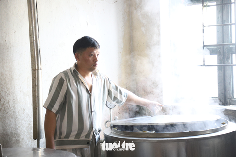 Gói bánh chưng đón Tết trong trại giam Yên Hạ - Ảnh 7. Gói bánh chưng đón Tết trong trại giam Yên Hạ - Ảnh 7.