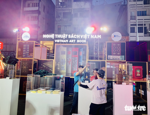 Đường sách Tết ở Lê Lợi có khu ẩm thực - Ảnh 3. Đường sách Tết ở Lê Lợi có khu ẩm thực - Ảnh 3.