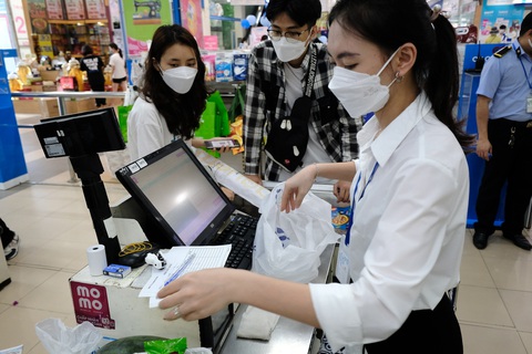 Người có kinh nghiệm nhận tiền lương gấp 3 sinh viên mới ra trường - Ảnh 1. Người có kinh nghiệm nhận tiền lương gấp 3 sinh viên mới ra trường - Ảnh 1.