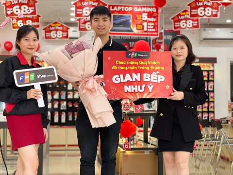 FPT Shop chúc mừng khách hàng trúng ‘Gian bếp Như Ý’ trị giá 19 triệu đồng - Ảnh 3. FPT Shop chúc mừng khách hàng trúng ‘Gian bếp Như Ý’ trị giá 19 triệu đồng - Ảnh 3.