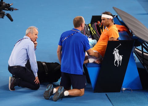 Tái phát chấn thương, Rafael Nadal bị loại ở Úc mở rộng - Ảnh 1. Tái phát chấn thương, Rafael Nadal bị loại ở Úc mở rộng - Ảnh 1.