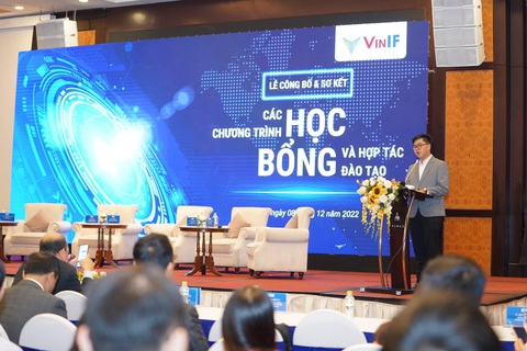 Các giảng viên, nhà nghiên cứu của ĐH Duy Tân nhận học bổng của quỹ VinIF - Ảnh 1. Các giảng viên, nhà nghiên cứu của ĐH Duy Tân nhận học bổng của quỹ VinIF - Ảnh 1.
