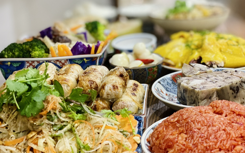 Giữ lửa an vui qua mâm Tết - Ảnh 1. Giữ lửa an vui qua mâm Tết - Ảnh 1.