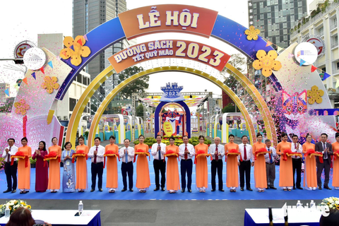 Khai mạc Lễ hội đường sách Tết Quý Mão 2023 - Ảnh 1. Khai mạc Lễ hội đường sách Tết Quý Mão 2023 - Ảnh 1.