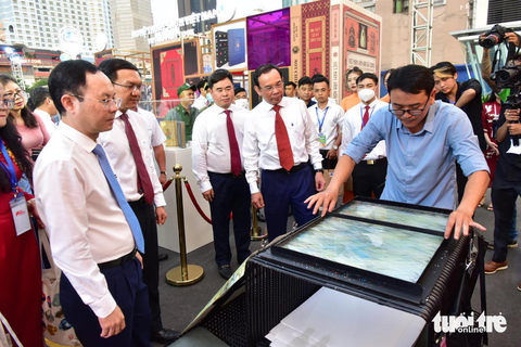 Khai mạc Lễ hội đường sách Tết Quý Mão 2023 - Ảnh 3. Khai mạc Lễ hội đường sách Tết Quý Mão 2023 - Ảnh 3.