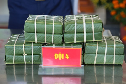Cảnh sát biển thi tài gói bánh chưng - Ảnh 2. Cảnh sát biển thi tài gói bánh chưng - Ảnh 2.