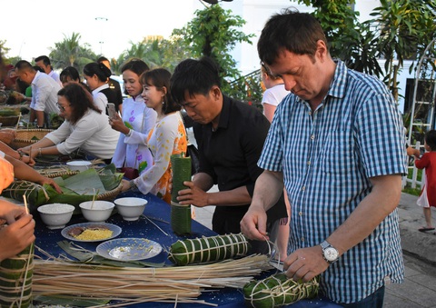 Đà Lạt yêu cầu du khách không cắm trại ở hồ Xuân Hương dịp Tết - Ảnh 4. Đà Lạt yêu cầu du khách không cắm trại ở hồ Xuân Hương dịp Tết - Ảnh 4.