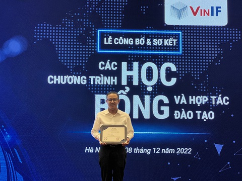 Các giảng viên, nhà nghiên cứu của ĐH Duy Tân nhận học bổng của quỹ VinIF - Ảnh 2. Các giảng viên, nhà nghiên cứu của ĐH Duy Tân nhận học bổng của quỹ VinIF - Ảnh 2.