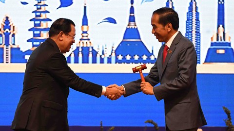 Indonesia chuẩn bị gì để lèo lái ASEAN? - Ảnh 1. Indonesia chuẩn bị gì để lèo lái ASEAN? - Ảnh 1.
