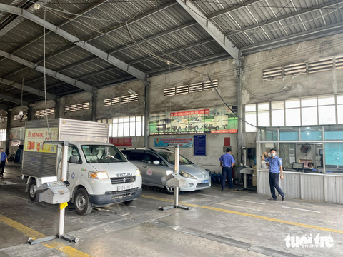 Tin tức sáng 2-1: TP.HCM họp với Bộ GTVT về đăng kiểm; Tăng lãi suất vay mua nhà ở xã hội - Ảnh 1. Tin tức sáng 2-1: TP.HCM họp với Bộ GTVT về đăng kiểm; Tăng lãi suất vay mua nhà ở xã hội - Ảnh 1.