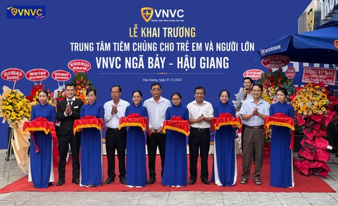 VNVC đưa thêm kho vắc xin về miền Tây trước thềm năm mới - Ảnh 1. VNVC đưa thêm kho vắc xin về miền Tây trước thềm năm mới - Ảnh 1.