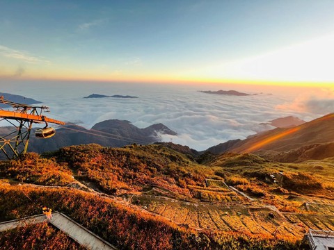 Du khách háo hức tận hưởng ngày đầu Năm mới tại các Sun World trên cả nước - Ảnh 4. Du khách háo hức tận hưởng ngày đầu Năm mới tại các Sun World trên cả nước - Ảnh 4.