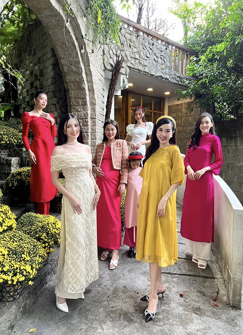 Màn đọ sắc mười phân vẹn mười của hội bạn thân trong showbiz Việt - Ảnh 6. Màn đọ sắc mười phân vẹn mười của hội bạn thân trong showbiz Việt - Ảnh 6.