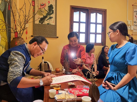 Tết vui, đừng câu nệ hình thức và vật chất - Ảnh 1. Tết vui, đừng câu nệ hình thức và vật chất - Ảnh 1.