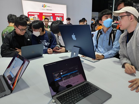 Đón năm mới, nhà mạng nâng băng thông Internet miễn phí cho người dùng - Ảnh 1. Đón năm mới, nhà mạng nâng băng thông Internet miễn phí cho người dùng - Ảnh 1.
