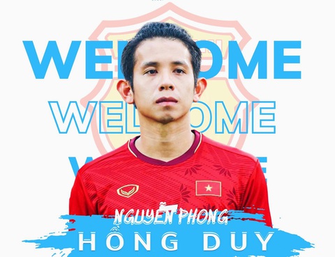 Nguyễn Phong Hồng Duy mang tiền ký hợp đồng nhờ ba mẹ giữ để cưới vợ - Ảnh 1. Nguyễn Phong Hồng Duy mang tiền ký hợp đồng nhờ ba mẹ giữ để cưới vợ - Ảnh 1.