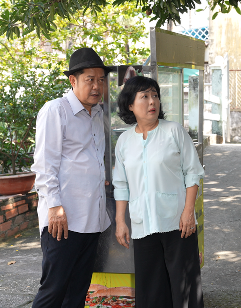 NSND Thanh Nam, Thanh Thủy tiết lộ lý do nên chuyện cũ bỏ qua đón Tết này có má có ba - Ảnh 2. NSND Thanh Nam, Thanh Thủy tiết lộ lý do nên chuyện cũ bỏ qua đón Tết này có má có ba - Ảnh 2.
