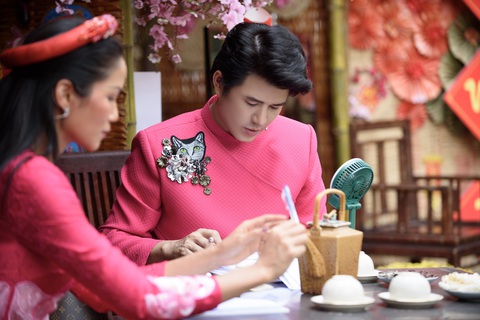 HHen Niê, MC Vũ Mạnh Cường từng nhận lì xì một cách kỳ lạ ngày Tết - Ảnh 6. HHen Niê, MC Vũ Mạnh Cường từng nhận lì xì một cách kỳ lạ ngày Tết - Ảnh 6.