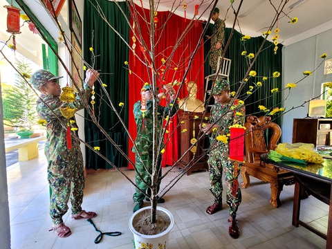 Tuần tra xuyên giao thừa nơi ngã ba biên giới - Ảnh 5. Tuần tra xuyên giao thừa nơi ngã ba biên giới - Ảnh 5.