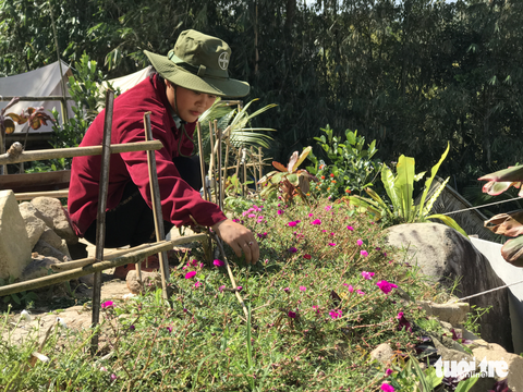 Tết của những người sống nương nhờ núi Cấm - Ảnh 5. Tết của những người sống nương nhờ núi Cấm - Ảnh 5.
