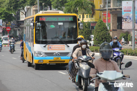 Xe buýt Đà Nẵng chỉ ngưng chạy mùng 1 Tết - Ảnh 1. Xe buýt Đà Nẵng chỉ ngưng chạy mùng 1 Tết - Ảnh 1.