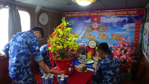 Những người lính ‘canh giữ’ mùa xuân biển trời Tây Nam - Ảnh 1. Những người lính ‘canh giữ’ mùa xuân biển trời Tây Nam - Ảnh 1.