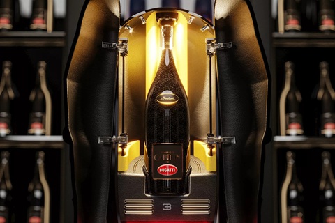 Hãng xe Bugatti lãi lớn với... két sắt, đồng hồ, bàn bi a - Ảnh 2. Hãng xe Bugatti lãi lớn với... két sắt, đồng hồ, bàn bi a - Ảnh 2.