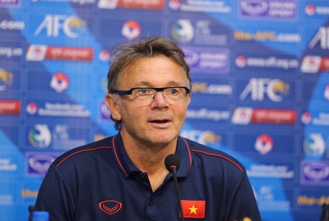 HLV Troussier có phù hợp với bóng đá Việt Nam? - Ảnh 1. HLV Troussier có phù hợp với bóng đá Việt Nam? - Ảnh 1.