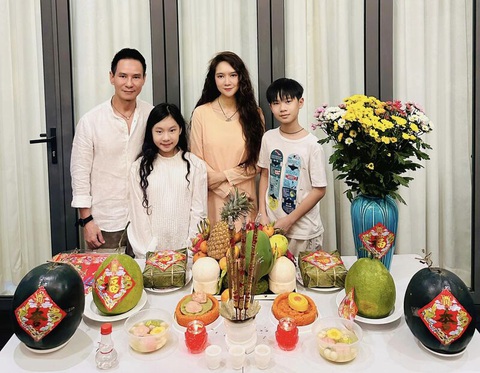 Ảnh vui sao Việt 22-1: Tăng Thanh Hà hạnh phúc đón giao thừa bên chồng - Ảnh 2. Ảnh vui sao Việt 22-1: Tăng Thanh Hà hạnh phúc đón giao thừa bên chồng - Ảnh 2.
