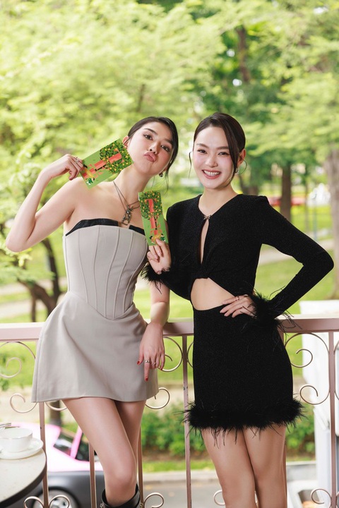 Ảnh vui sao Việt 22-1: Tăng Thanh Hà hạnh phúc đón giao thừa bên chồng - Ảnh 9. Ảnh vui sao Việt 22-1: Tăng Thanh Hà hạnh phúc đón giao thừa bên chồng - Ảnh 9.