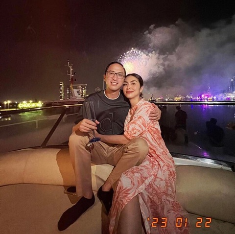 Ảnh vui sao Việt 22-1: Tăng Thanh Hà hạnh phúc đón giao thừa bên chồng - Ảnh 1. Ảnh vui sao Việt 22-1: Tăng Thanh Hà hạnh phúc đón giao thừa bên chồng - Ảnh 1.