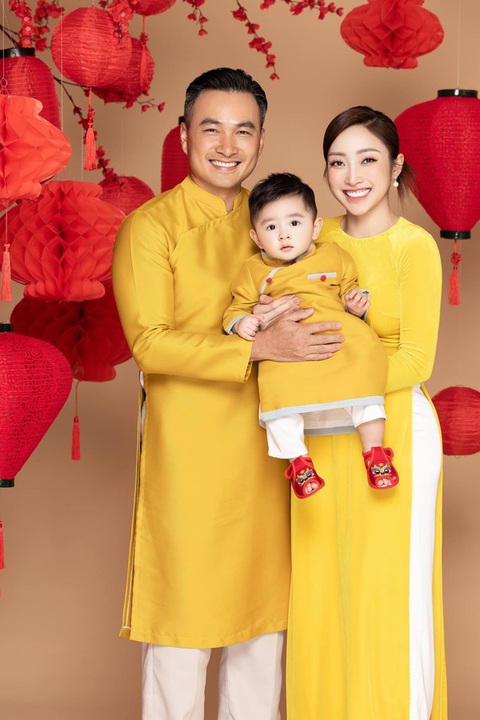 Ảnh vui sao Việt 23-1: hoa hậu Đỗ Mỹ Linh trêu chồng - Ảnh 2. Ảnh vui sao Việt 23-1: hoa hậu Đỗ Mỹ Linh trêu chồng - Ảnh 2.