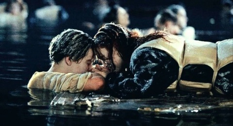 Lạ đời đạo diễn Titanic phải lên tiếng giải thích kết phim sau 25 năm - Ảnh 3. Lạ đời đạo diễn Titanic phải lên tiếng giải thích kết phim sau 25 năm - Ảnh 3.