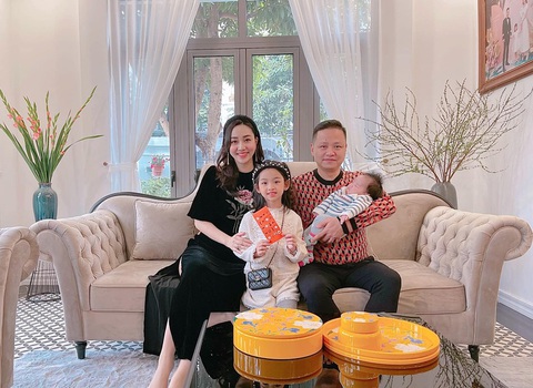 Ảnh vui sao Việt 23-1: hoa hậu Đỗ Mỹ Linh trêu chồng - Ảnh 7. Ảnh vui sao Việt 23-1: hoa hậu Đỗ Mỹ Linh trêu chồng - Ảnh 7.