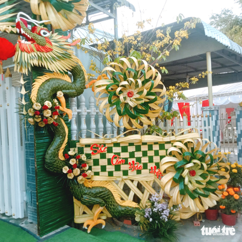 Ô vui quá xá là vui với cổng cưới lá dừa miền Tây ngày Tết - Ảnh 3. Ô vui quá xá là vui với cổng cưới lá dừa miền Tây ngày Tết - Ảnh 3.