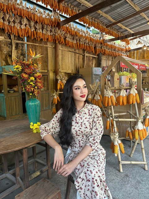 Người mẫu Bùi Quỳnh Hoa, á hậu Thủy Tiên đón Tết đặc biệt; Nguyễn Minh Tuấn vượt qua tam tai - Ảnh 2. Người mẫu Bùi Quỳnh Hoa, á hậu Thủy Tiên đón Tết đặc biệt; Nguyễn Minh Tuấn vượt qua tam tai - Ảnh 2.