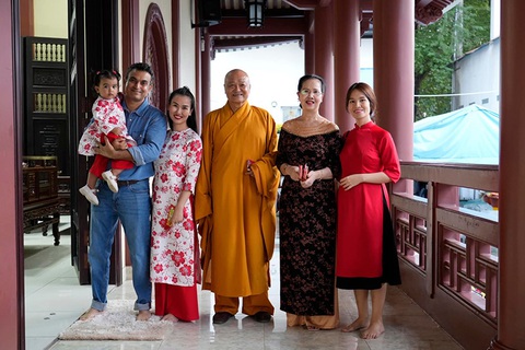 Ảnh vui sao Việt 24-1: Tóc Tiên diện outfit ‘cực chất’ đi chúc Tết - Ảnh 9. Ảnh vui sao Việt 24-1: Tóc Tiên diện outfit ‘cực chất’ đi chúc Tết - Ảnh 9.
