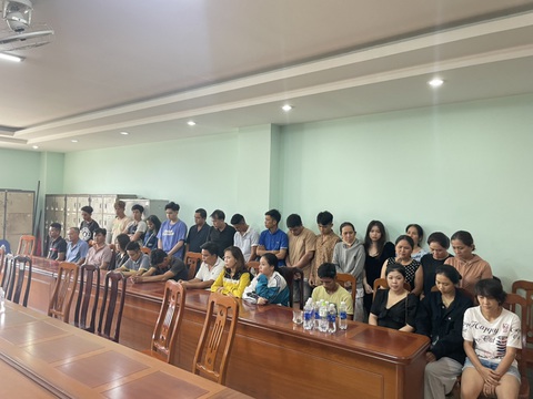 Công an TP.HCM bắt tụ điểm đánh bạc ở Gò Vấp ngày mùng 3 Tết - Ảnh 1. Công an TP.HCM bắt tụ điểm đánh bạc ở Gò Vấp ngày mùng 3 Tết - Ảnh 1.