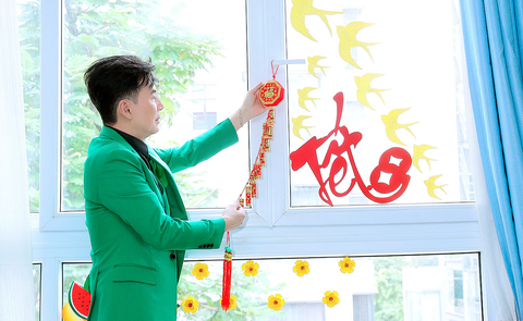 Tết mồ côi đầu tiên - Ảnh 1. Tết mồ côi đầu tiên - Ảnh 1.