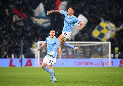 Đương kim vô địch AC Milan thua đậm Lazio ở Serie A - Ảnh 1. Đương kim vô địch AC Milan thua đậm Lazio ở Serie A - Ảnh 1.