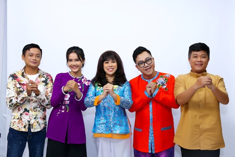 Làng hài mở hội quy tụ dàn nghệ sĩ hùng hậu khai lộc mùng 5 Tết - Ảnh 5. Làng hài mở hội quy tụ dàn nghệ sĩ hùng hậu khai lộc mùng 5 Tết - Ảnh 5.