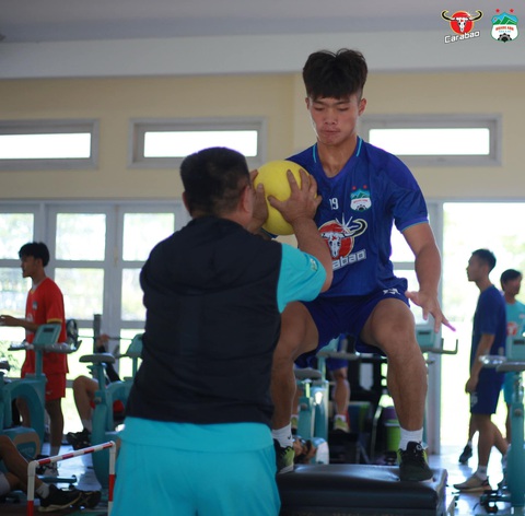 Hoàng Anh Gia Lai có thêm cầu thủ lên U20 Việt Nam - Ảnh 2. Hoàng Anh Gia Lai có thêm cầu thủ lên U20 Việt Nam - Ảnh 2.