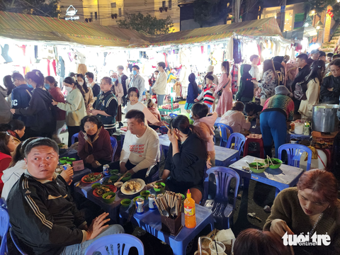 Chợ đêm Đà Lạt thành điểm nóng du lịch Tết - Ảnh 7. Chợ đêm Đà Lạt thành điểm nóng du lịch Tết - Ảnh 7.