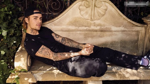 Justin Bieber bán sạch gia tài âm nhạc lấy 200 triệu USD - Ảnh 1. Justin Bieber bán sạch gia tài âm nhạc lấy 200 triệu USD - Ảnh 1.