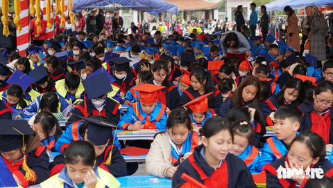 Rước thần bút ở Khu tưởng niệm Vương triều Mạc - Ảnh 5. Rước thần bút ở Khu tưởng niệm Vương triều Mạc - Ảnh 5.