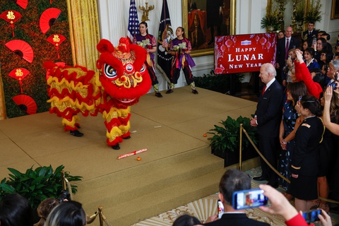 Tin tức thế giới 27-1: Tổng thống Biden xem múa lân; Nổ lớn gần nhà máy điện hạt nhân ở Ukraine - Ảnh 4. Tin tức thế giới 27-1: Tổng thống Biden xem múa lân; Nổ lớn gần nhà máy điện hạt nhân ở Ukraine - Ảnh 4.