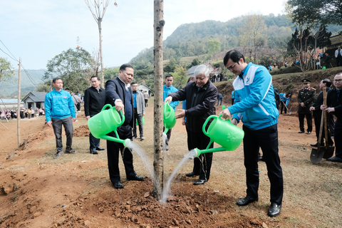 Trồng 20 triệu cây xanh năm 2023: Trồng bền vững, không chạy theo số liệu ảo - Ảnh 1. Trồng 20 triệu cây xanh năm 2023: Trồng bền vững, không chạy theo số liệu ảo - Ảnh 1.