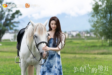 Những mỹ nhân tuổi Mão tài sắc vẹn toàn của giải trí Hoa ngữ - Ảnh 2. Những mỹ nhân tuổi Mão tài sắc vẹn toàn của giải trí Hoa ngữ - Ảnh 2.
